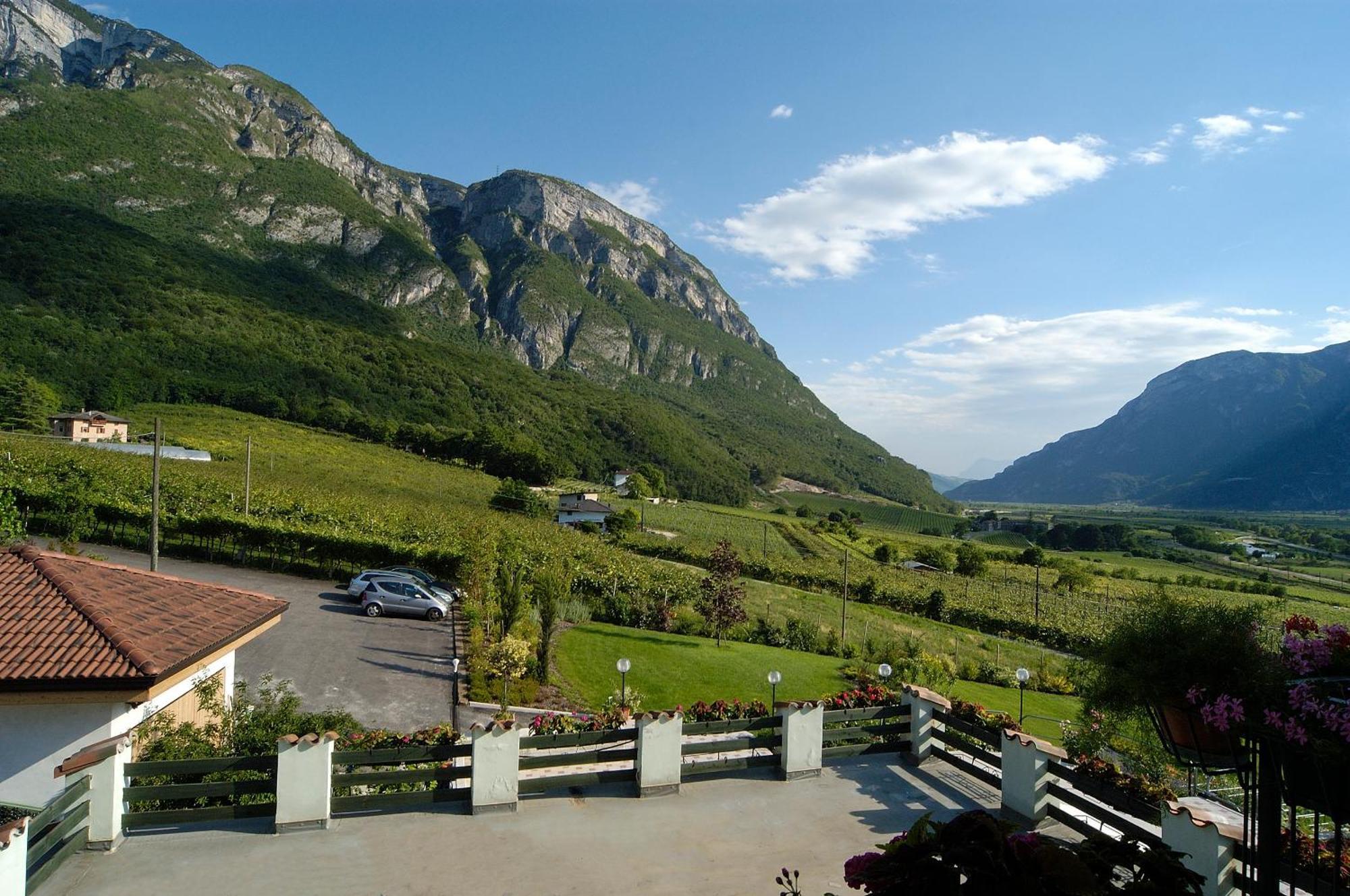 Hotel Karinhall Trento Eksteriør bilde