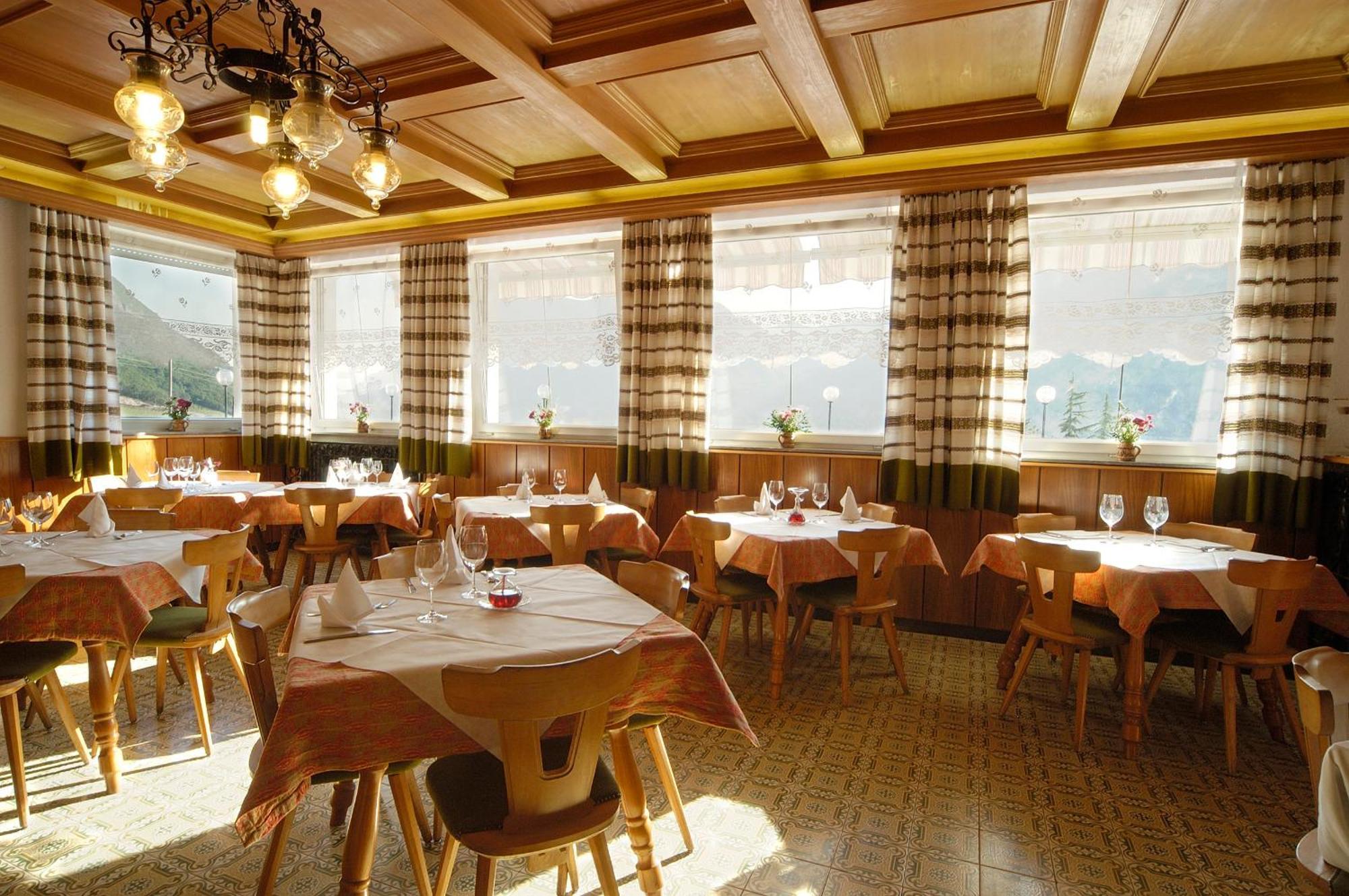 Hotel Karinhall Trento Eksteriør bilde